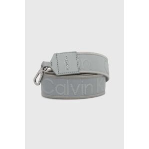Popruh na kabelku Calvin Klein šedá barva